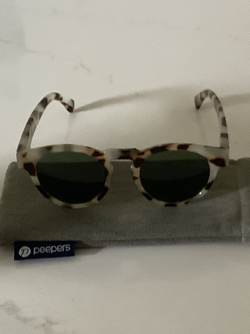 PEEPERS ~ Tortoiseshell Round Sunglasses with Green Lenses